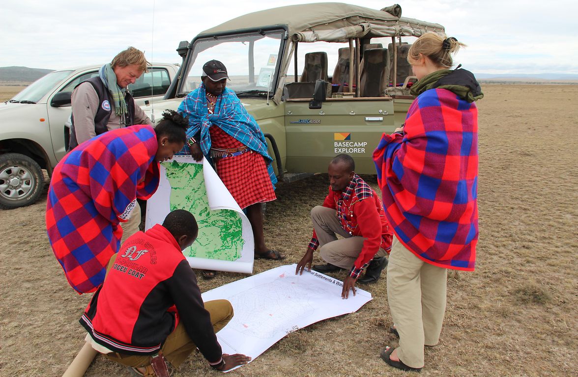 Basecamp Explorer, Maasai in the field