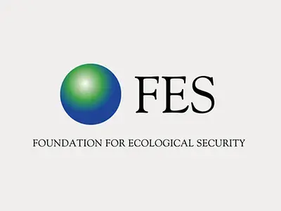 FES Logo der Foundation for Ecological Security mit einer grünen und blauen Kugel links